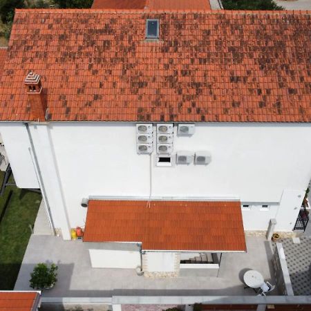 Bed & Breakfast Maki Biograd Na Moru Bagian luar foto