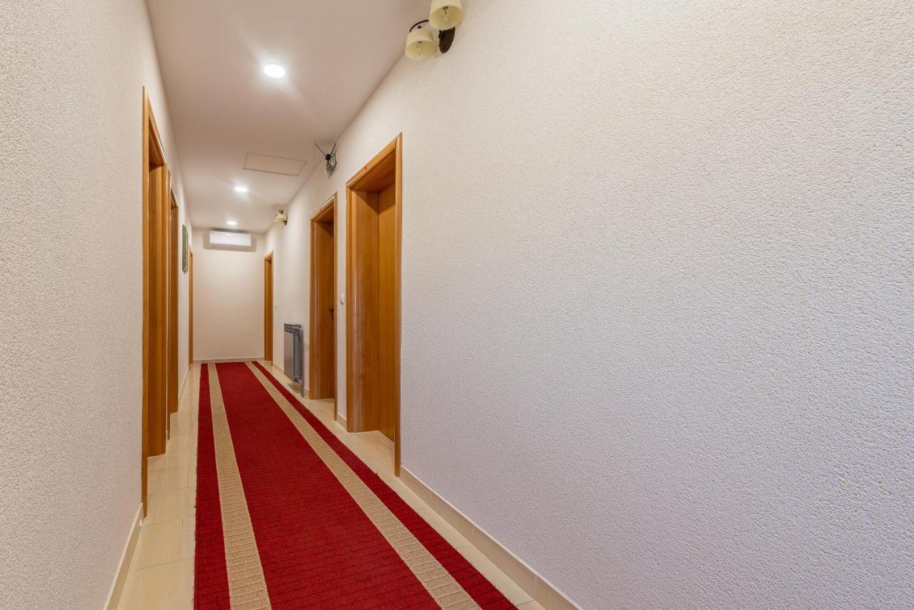 Bed & Breakfast Maki Biograd Na Moru Bagian luar foto