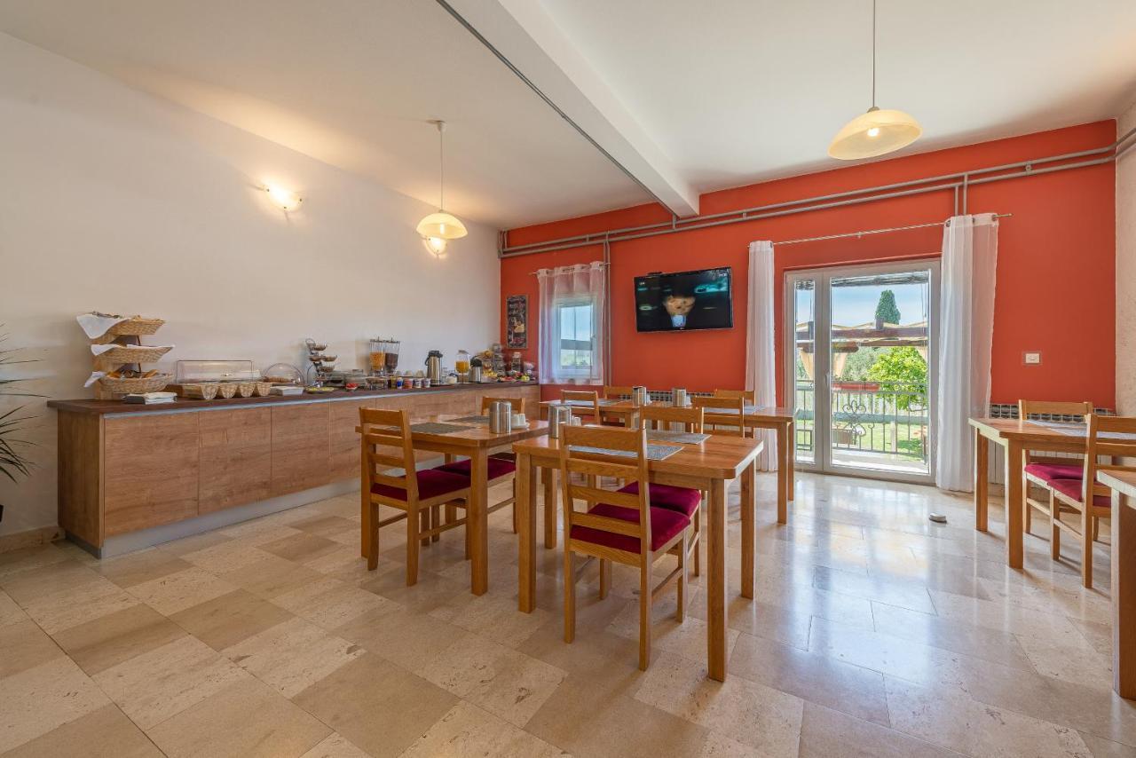 Bed & Breakfast Maki Biograd Na Moru Bagian luar foto