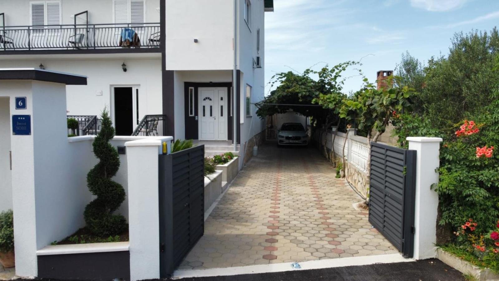 Bed & Breakfast Maki Biograd Na Moru Bagian luar foto